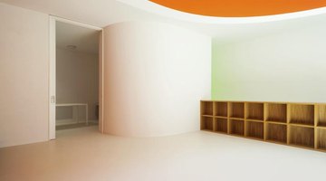 Decorating Ideas for a Curved Wall