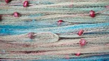 How to Make a Hammock With Fishing Nets